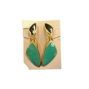Avon “Color Counterpoints”  Goldtone/black/Green Drop clip earrings NIB 1987